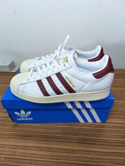 Adidas Superstar รหัสรุ่น GZ1603 โดยมีเฉดสีหลักคือ สีขาวแถบสีแดงเข้ม ซื้อมา4000ขาย1599บาท รูปที่ 4