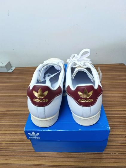 Adidas Superstar รหัสรุ่น GZ1603 โดยมีเฉดสีหลักคือ สีขาวแถบสีแดงเข้ม ซื้อมา4000ขาย1599บาท รูปที่ 5