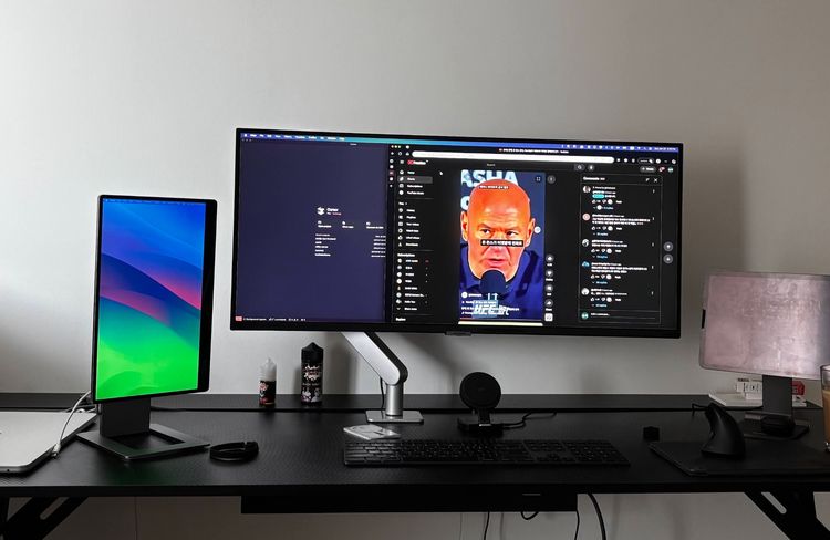 จอภาพ Monitor Arm AOC Ergonomic Design Single AM400B sliver (360 degree rotation)