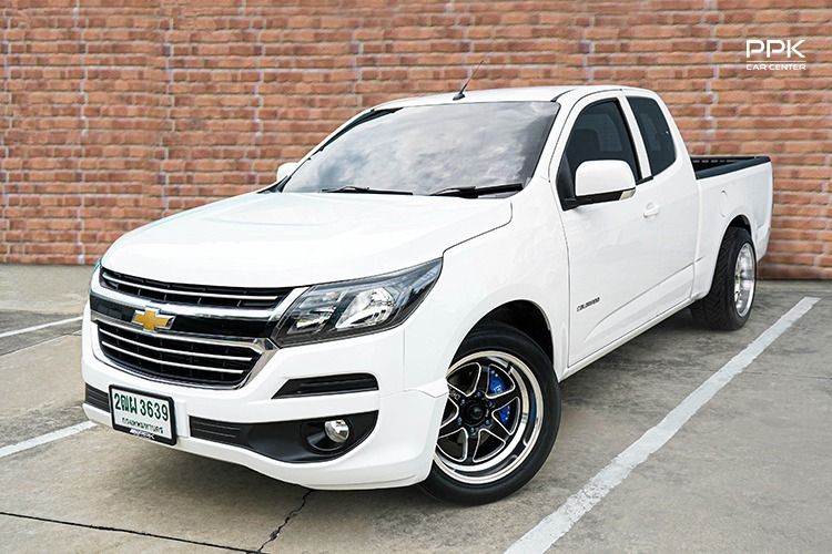 รถ Chevrolet Colorado 2.5 LT สี ขาว