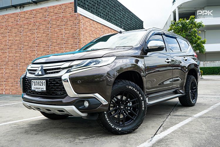 รถ Mitsubishi Pajero Sport 2.4 GT Premium 4WD สี น้ำตาล
