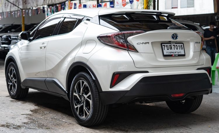 Toyota C-HR 2019 1.8 HV Hi Utility-car ไฮบริด ไม่ติดแก๊ส เกียร์อัตโนมัติ ขาว รูปที่ 3