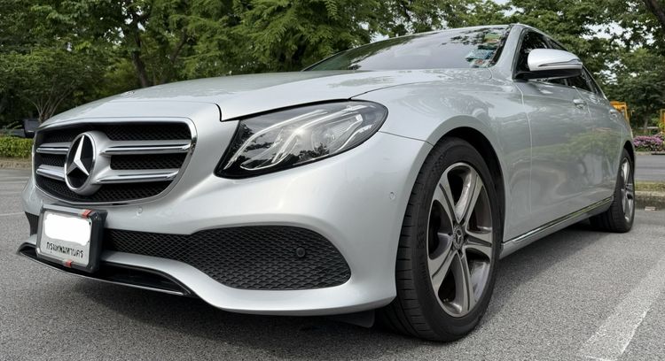 Mercedes-Benz E-Class 2019 E220d Sedan ดีเซล ไม่ติดแก๊ส เกียร์อัตโนมัติ บรอนซ์เงิน รูปที่ 4
