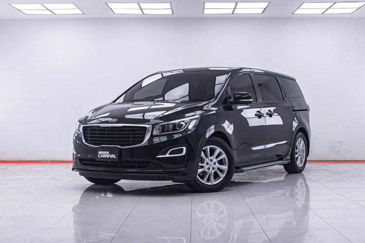 รถ Kia Grand Carnival 2.2 LX สี ดำ