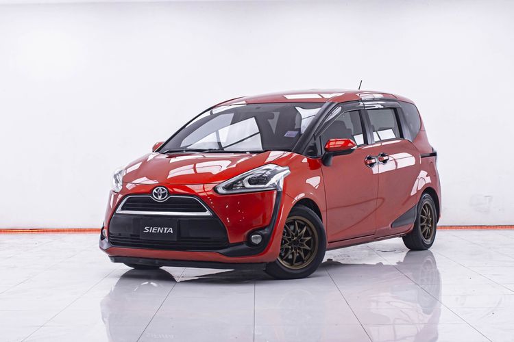 รถ Toyota Sienta 1.5 V สี ส้ม