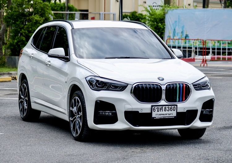 รถ BMW X1 2.0 sDrive20d M Sport สี ขาว