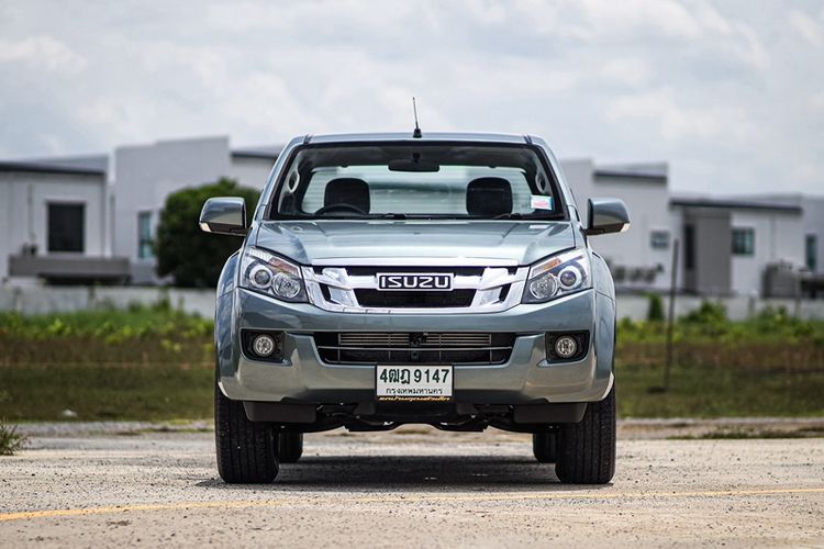 Isuzu D-MAX 2013 2.5 Hi-Lander Z Pickup ดีเซล ไม่ติดแก๊ส เกียร์ธรรมดา เทา
