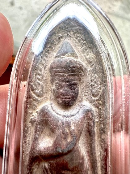 พระร่วงหลังลายผ้า