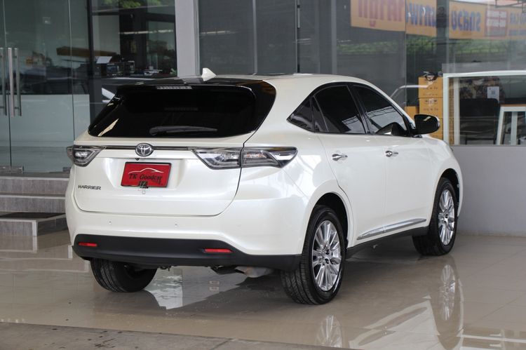Toyota Harrier 2016 2.0 Premium Utility-car เบนซิน ไม่ติดแก๊ส เกียร์อัตโนมัติ ขาว รูปที่ 2