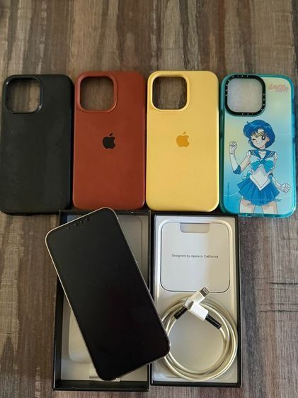 เจ้าของขายเอง iPhone 13Pro 256GB สีเงิน พร้อมใช้ อุปกรณ์ครบกล่อง