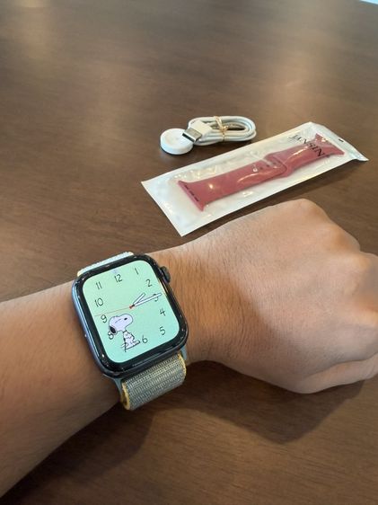 อัลลอย เทา ขาย Apple Watch SE Nike Edition ขนาด 44 mm Space Gray เครื่องศูนย์ไทย