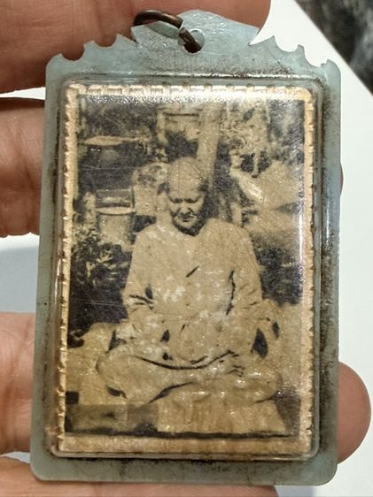 รูปคุณแม่บุญเรือน ล็อกเก็ต พร้อมมวลสารด้านหลัง เลี่ยมกรอบพาสติก มี4บานสุดท้าย รูปที่ 5