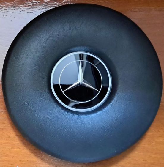 ฝาปิดวงกดแตรพวงมาลัยงาดำ ของแท้ใหม่ รถ BENZ รุ่น W113 W114 W115 W108