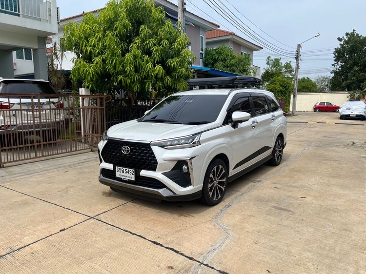 Toyota Veloz 2022 1.5 Premium Sedan เบนซิน LPG เกียร์อัตโนมัติ ขาว