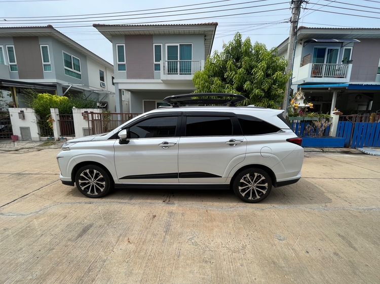 Toyota Veloz 2022 1.5 Premium Sedan เบนซิน LPG เกียร์อัตโนมัติ ขาว รูปที่ 2