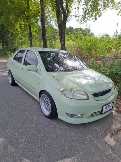 รถ Toyota Vios 1.5 J สี เขียว