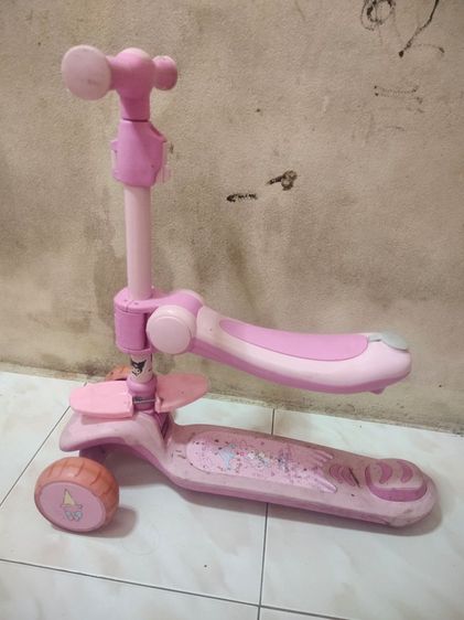 *สกู๊ตเตอร์เด็ก 3 ล้อ มีเบาะนั่ง สีชมพู ลาย Kuromi/My Melody* รูปที่ 2