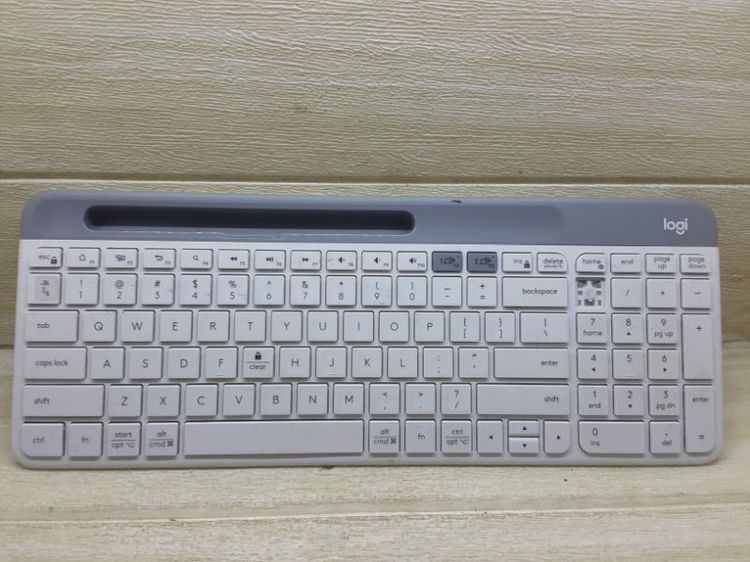 สุดคุ้มคีบอร์ดไร้สายBT LOGITECT K580มีที่ตั้งโทรศัพท์เทบเลทในตัว ขาย450บาท ออกใหม่ 1500-1900