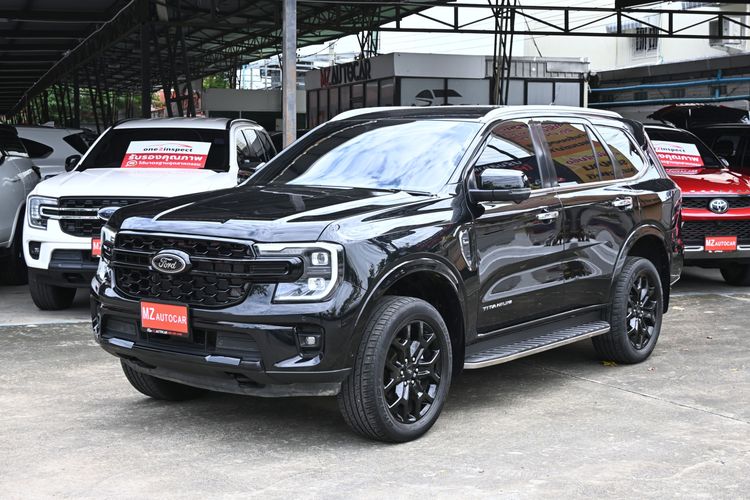 รถ Ford Everest 2.0 Titanium Plus 4WD สี ดำ