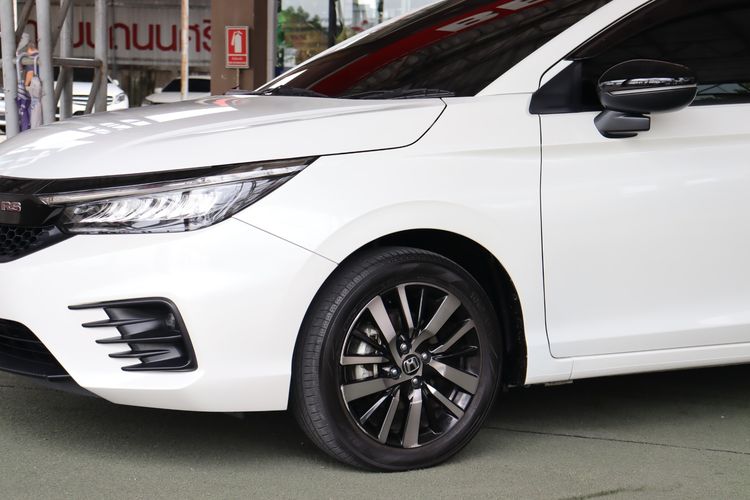 Honda City 2024 1.5 e:HEV RS Sedan ไฮบริด ไม่ติดแก๊ส เกียร์อัตโนมัติ ขาว รูปที่ 3