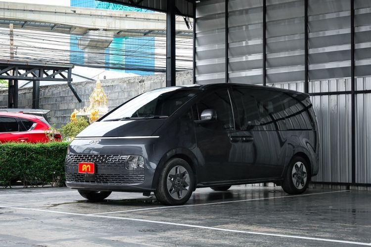 Hyundai Staria 2023 2.2 S Utility-car ดีเซล ไม่ติดแก๊ส เกียร์อัตโนมัติ เทา