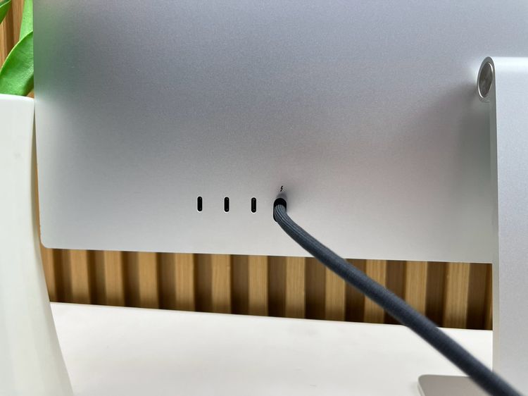 Studio Display 27-inch Retina 5K Standard Glass รูปที่ 9
