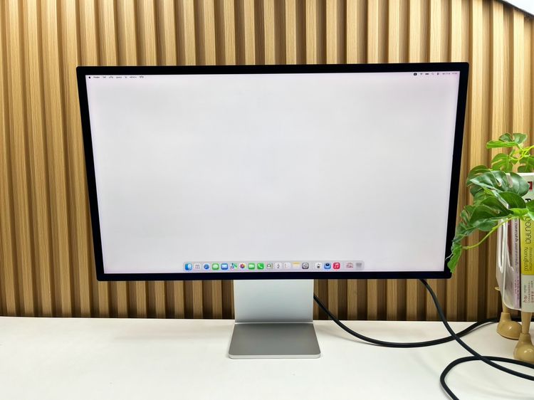 Studio Display 27-inch Retina 5K Standard Glass รูปที่ 11