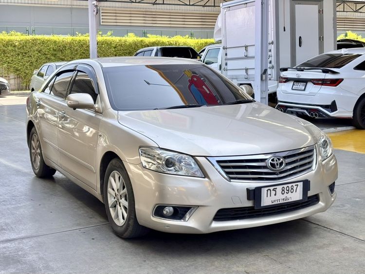 รถ Toyota Camry 2.0 G สี บรอนซ์ทอง