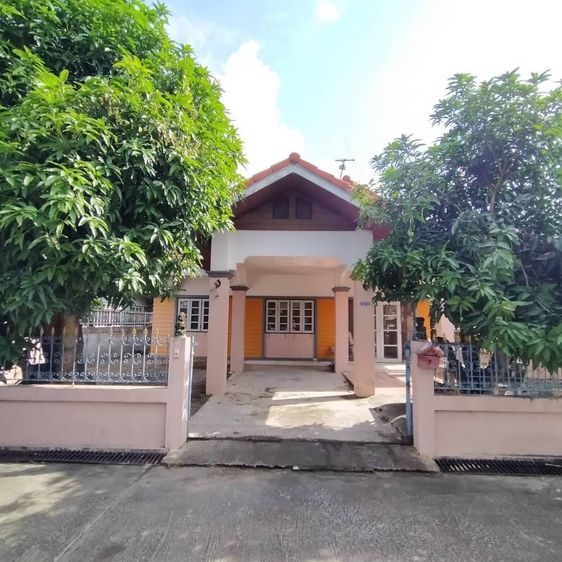 ขายบ้านเดี่ยว หมู่บ้านห้วยปราบเมืองทอง บ่อวิน 3นอน 2น้ำ ครัวต่อเติม
