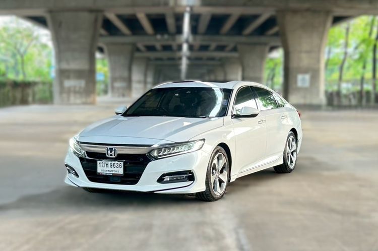 รถ Honda Accord 2.0 e:HEV Tech สี ขาว