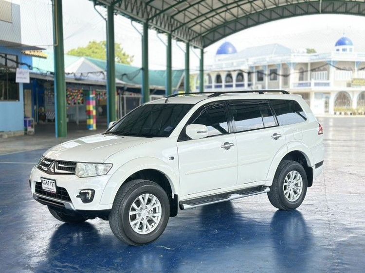รถ Mitsubishi Pajero Sport 2.5 GT สี ขาว