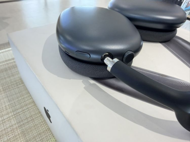 AirPods Max midnight ประกันศูนย์ ครบกล่อง รูปที่ 7