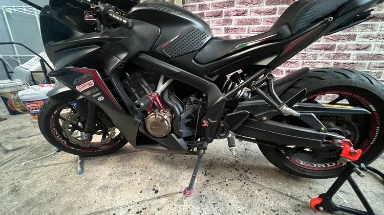 Honda CBR650F รูปที่ 4
