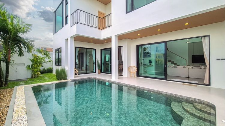 อื่นๆ ตกแต่งครบ สร้างเสร็จก่อน 2010 🏡✨ ขายพูลวิลล่าหรู 2 ชั้น พร้อมสระว่ายน้ำส่วนตัว โครงการรัตนสิรินวิลล์ (RS2) หางดง เชียงใหม่ ✨🏡 รูปที่ 2