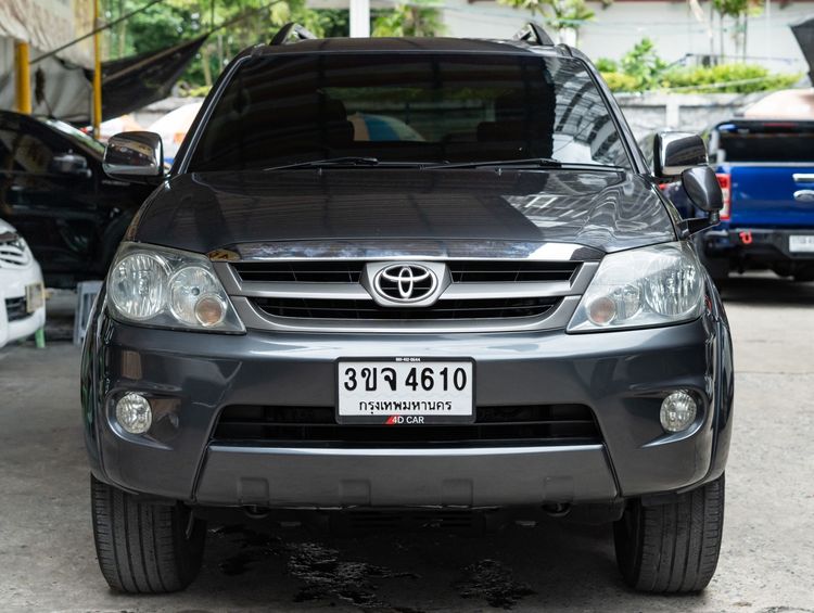 2005 TOYOTA FORTUNER 2.7 V รถบ้าน สภาพดีมาก ไม่เคยชน