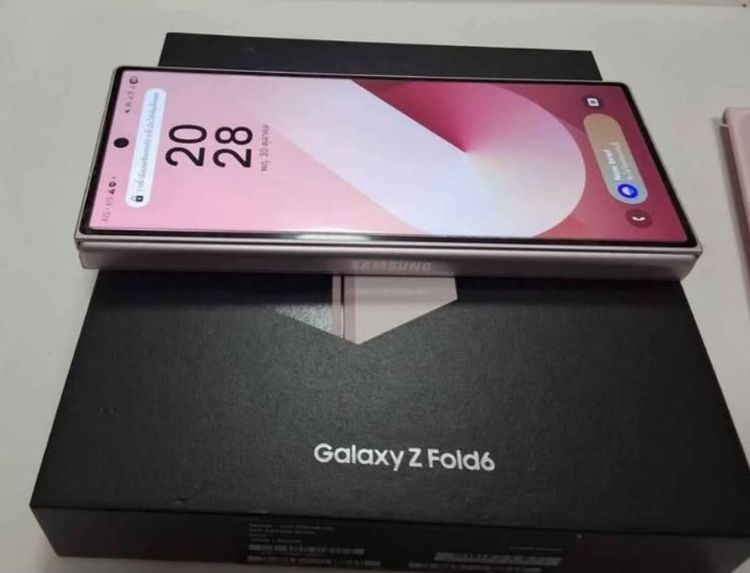 Z FOLD 6 PINK 512G ตัวTOP ไร้รอยใช้จริงแค่7วันนอกนั้นใส่กล่องเพราะใช้ iphoneประกันเพิ่งหมดสิงหา เพราะเครื่อง12เดือนพอดี นัดรับงามวงค์วาน