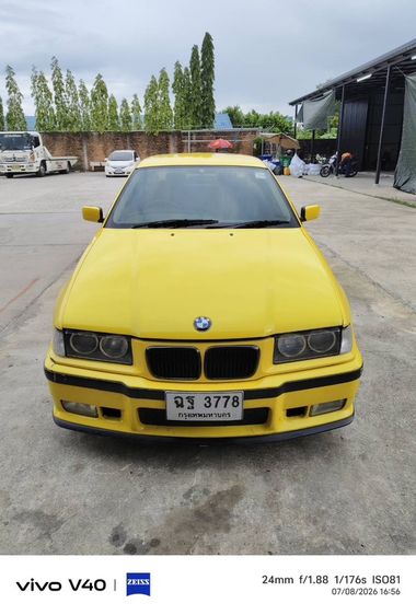 รถ BMW Series 3 318i สี เหลือง