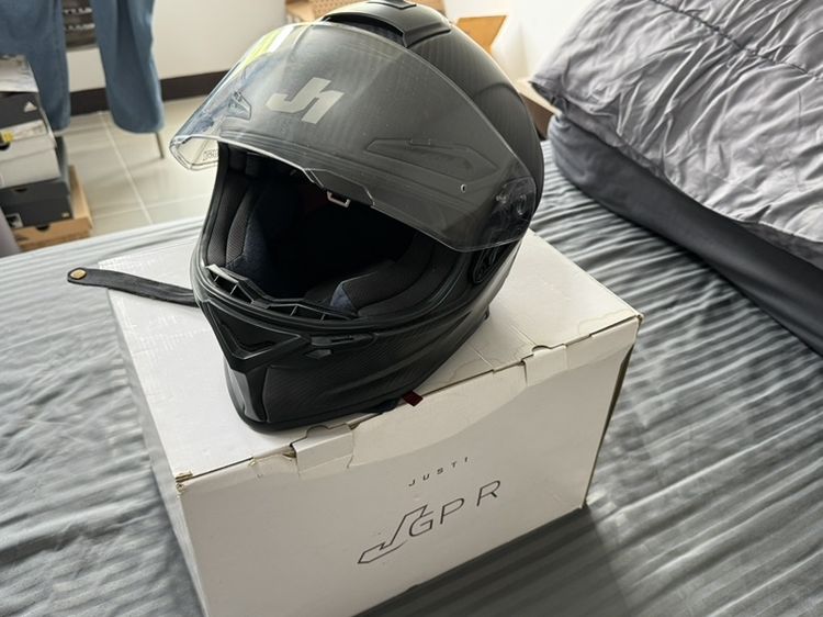 หมวกกันน็อค JUST1 J-GPR SOLID CARBON size xl รูปที่ 4