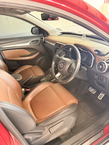 MG ZS 2018 1.5 D Sedan เบนซิน เกียร์อัตโนมัติ แดง รูปที่ 4
