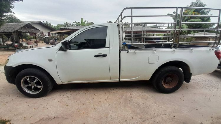 Mitsubishi Triton 2014 2.4 CNG Pickup เบนซิน NGV เกียร์ธรรมดา ขาว รูปที่ 4