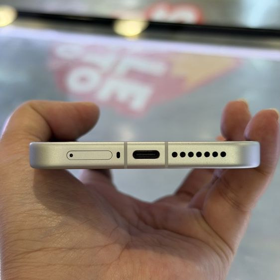 Xiaomi 17 Ultra สีขาว เครื่องศูนย์ สภาพสวยมากๆ จอ6.9นิ้ว แรม16รอม512 Snap8 Elite Gen5 กล้องLEICA 200ล้าน ประกันศูนย์ยาวๆถึง06/70 🔥🔥 รูปที่ 5