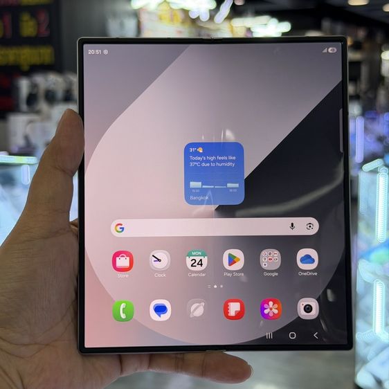 Samsung Z Fold6 สีเงิน เครื่องศูนย์ สภาพสวยมาก จอ7.6นิ้ว แรม12รอม256 Snap8 Gen3 กล้อง50ล้าน(3ตัว)❤️❤️