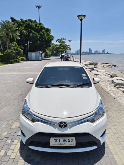 Toyota Vios 2015 1.5 J Sedan เบนซิน ไม่ติดแก๊ส เกียร์อัตโนมัติ ขาว รูปที่ 2