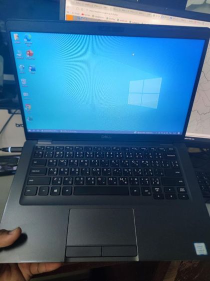 Latitude วินโดว์ 8 กิกะไบต์ NOTEBOOK DELL