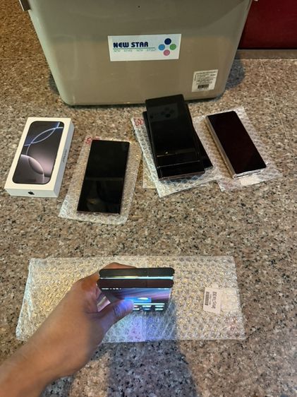 ขายSamsungS22Ultraสีแดงและเขียว128กิ๊กปากกากดถ่ายรูปได้จอแท้เดิมไม่มีจุดไม่มีเส้นหายากถูกมากกกกใช้งานดี รูปที่ 3