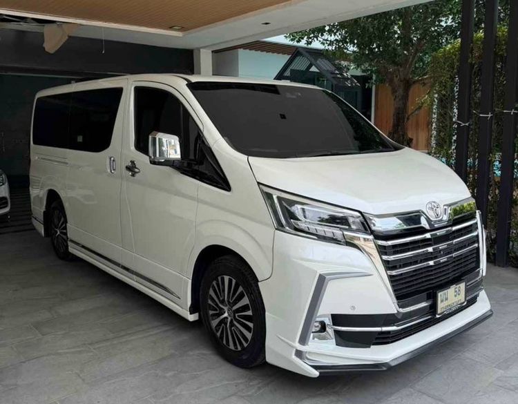 Toyota Majesty 2021 2.8 Grande Van ดีเซล ไม่ติดแก๊ส เกียร์อัตโนมัติ ขาว