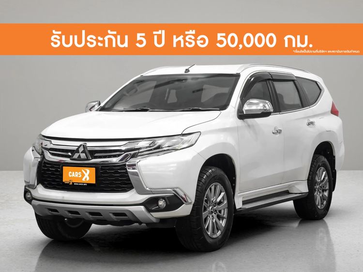 รถ Mitsubishi Pajero Sport 2.4 GT สี ขาว