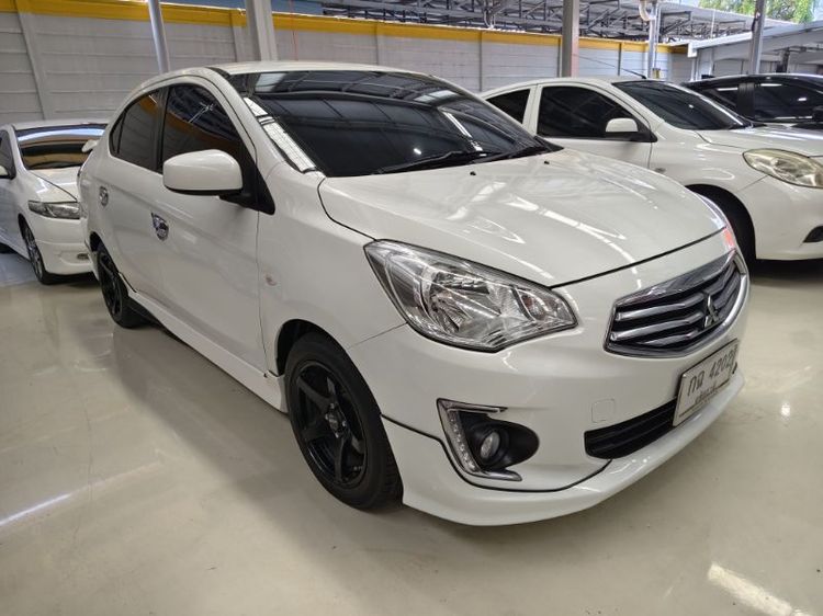 รถ Mitsubishi Attrage 1.2 GLX สี ขาว