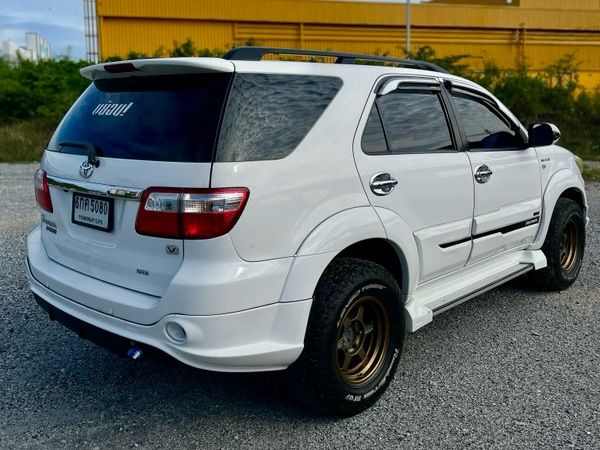Toyota Fortuner 2010 3.0 V Aperto Utility-car ดีเซล เกียร์อัตโนมัติ ขาว รูปที่ 3