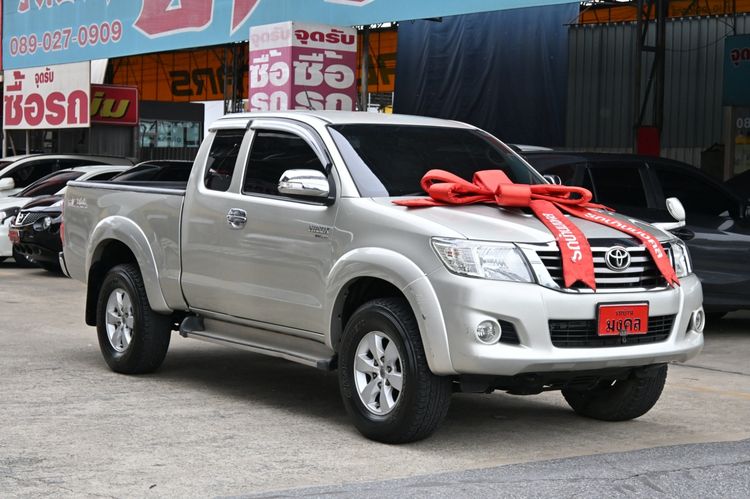 รถ Toyota Hilux Vigo Champ Smart Cab 2.5 E Prerunner สี บรอนซ์เงิน